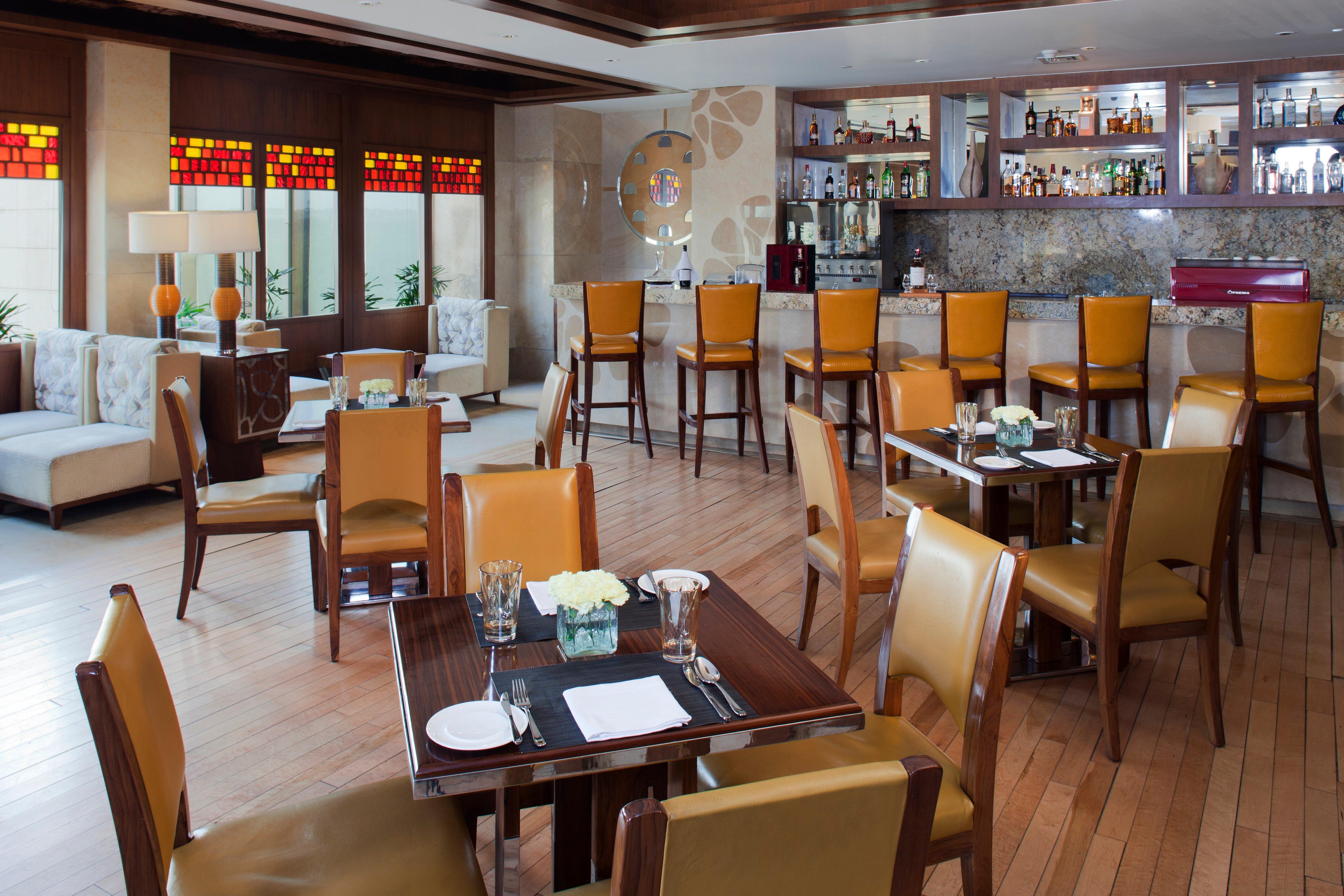 Hotel Crowne Plaza New Delhi Okhla By Ihg Exteriér fotografie The Bar